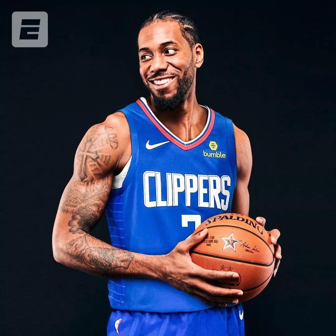 他把这点引 他把这点引